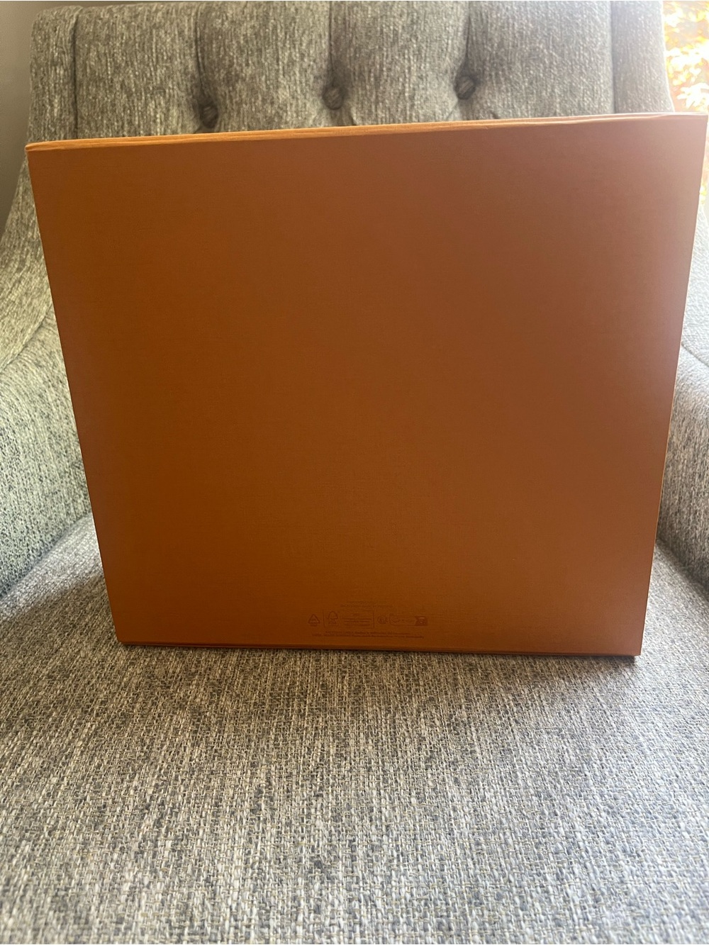 Louis Vuitton Orange Logo Gift Box - Picture 9 of 9